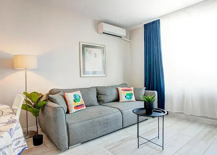 Maxim Sofia Center 1Bdr Apartment Next To Subway Station And Mall Sofia