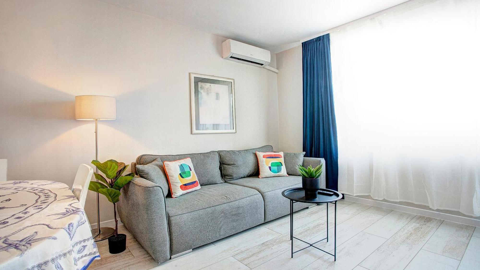 Apartamento Maxim Center 1bdr Next To Subway Station And Mall Sofía
